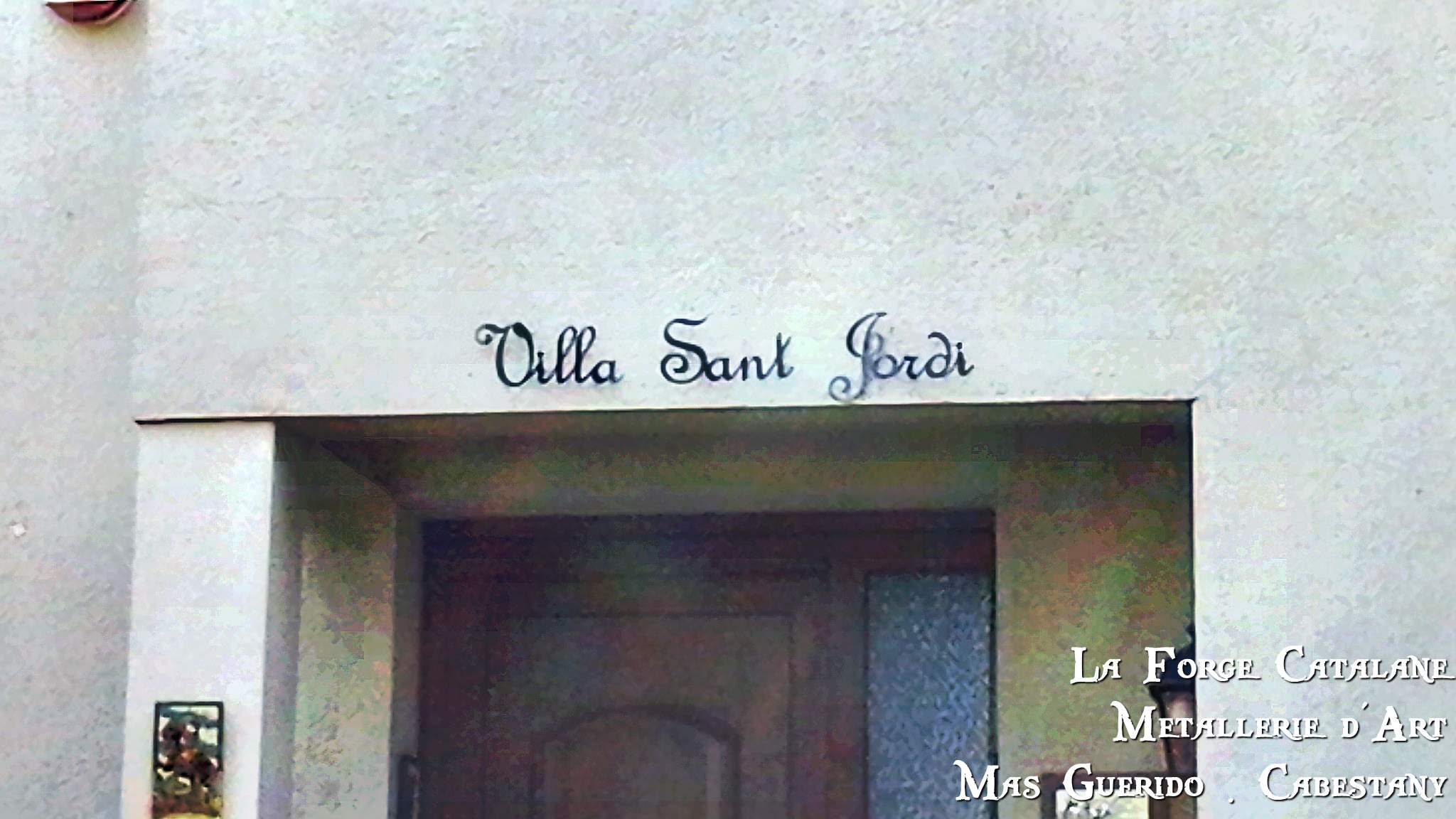 decoupe laser nom maison police calligraphie forge catalane.jpg